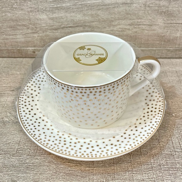 Metallic Gold Dots
by GRACE'S TEAWARE - Picture 2 of 6
